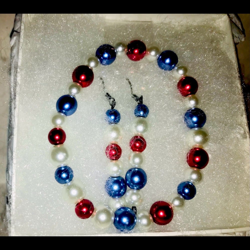RED, WHITE AND BLUE BRACELET AND EARRINGS SET